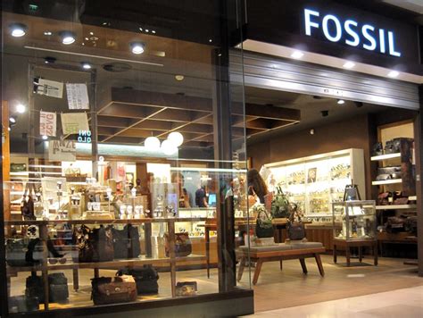 fossil outlet near me.